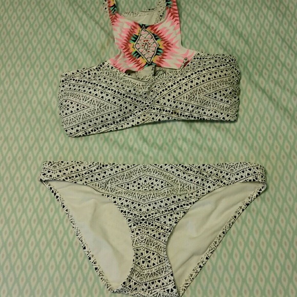 Bathing suit - Picture 1 of 4